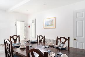 Camilla House Garden Flat