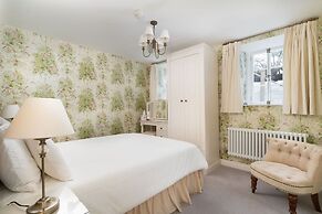 Camilla House Garden Flat