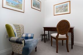 Camilla House Garden Flat