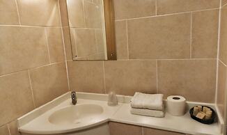 Parkside International Hotel