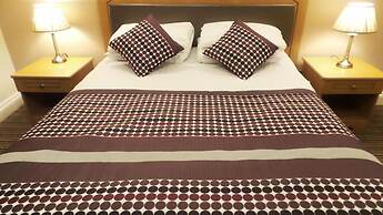 Parkside International Hotel