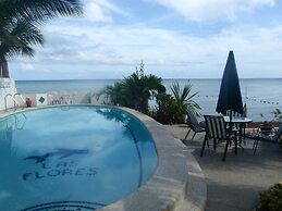 Las Flores Country & Beachside Hotel