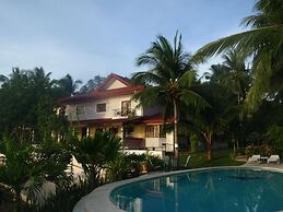 Las Flores Country & Beachside Hotel