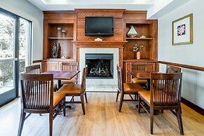 Country Inn & Suites by Radisson, Ontario at Ontario Mills, CA