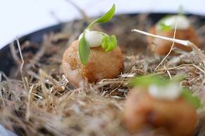 The Great House Hotel & Restaurant