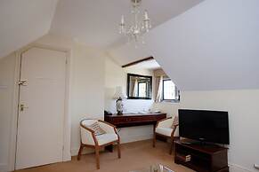 The Great House Hotel & Restaurant