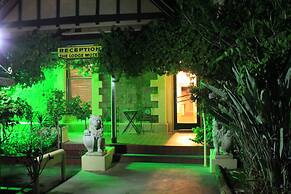 Lodge Outback Motel