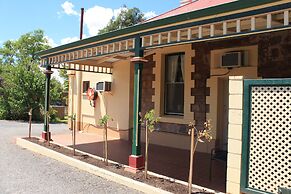 Lodge Outback Motel