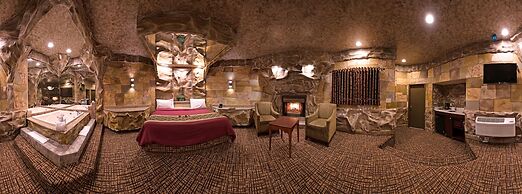 Inn of the Dove Romantic Suites with Jetted Tub & Fireplace