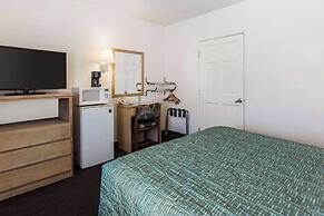 Rodeway Inn Beaumont 1-10
