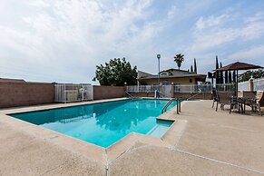 Rodeway Inn Beaumont 1-10