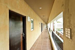 Golden Star Beach Hotel