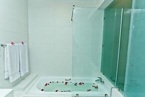 Golden Star Beach Hotel