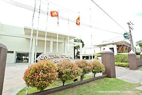 Golden Star Beach Hotel