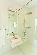 Golden Star Beach Hotel