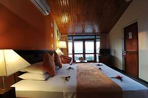 Giritale Hotel