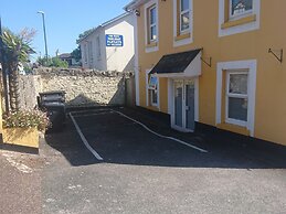 Heathcliff House, Exclusively for Adults, Free Large Car Park