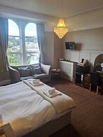 Heathcliff House, Exclusively for Adults, Free Large Car Park