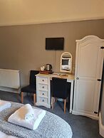 Heathcliff House, Exclusively for Adults, Free Large Car Park