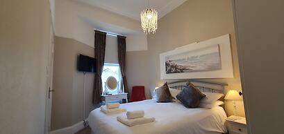 Heathcliff House, Exclusively for Adults, Free Large Car Park