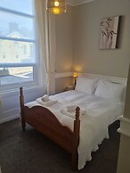 Heathcliff House, Exclusively for Adults, Free Large Car Park