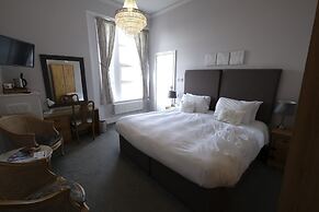 Heathcliff House, Exclusively for Adults, Free Large Car Park