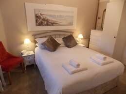 Heathcliff House, Exclusively for Adults, Free Large Car Park