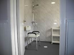 Heathcliff House, Exclusively for Adults, Free Large Car Park