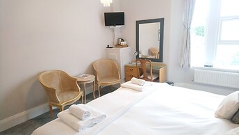 Heathcliff House, Exclusively for Adults, Free Large Car Park