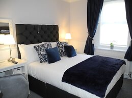 Heathcliff House, Exclusively for Adults, Free Large Car Park