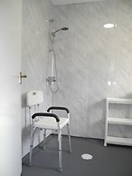 Heathcliff House, Exclusively for Adults, Free Large Car Park