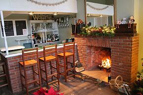 Heathcliff House, Exclusively for Adults, Free Large Car Park