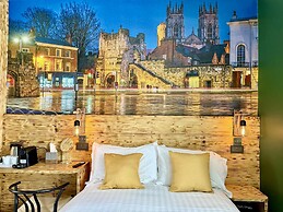 The Crescent Guest House