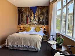 The Crescent Guest House