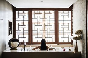 Shangri-La Vancouver