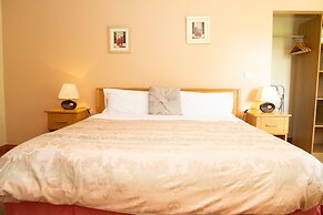 Groarty House & Manor B&B