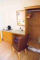 Groarty House & Manor B&B