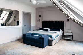 THE HOTEL FITZGERALD