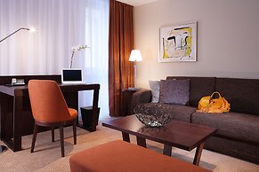 THE HOTEL FITZGERALD