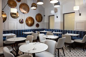 THE HOTEL FITZGERALD