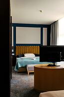 THE HOTEL FITZGERALD