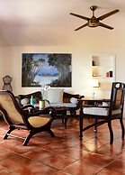 Blue Margouillat Seaview Hotel