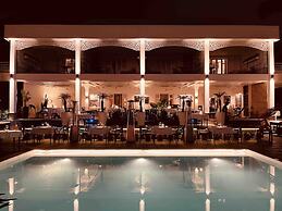 Blue Margouillat Seaview Hotel