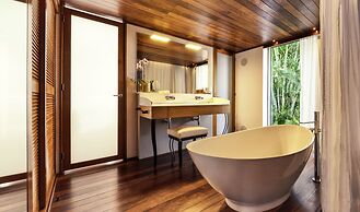 Blue Margouillat Seaview Hotel