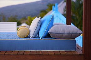 Blue Margouillat Seaview Hotel