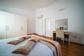 Pervanovo Apartments