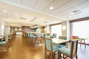 Hampton Inn Garden City
