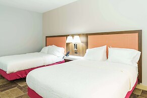 Hampton Inn Garden City