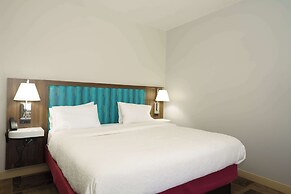 Hampton Inn Garden City