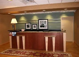 Hampton Inn Garden City
